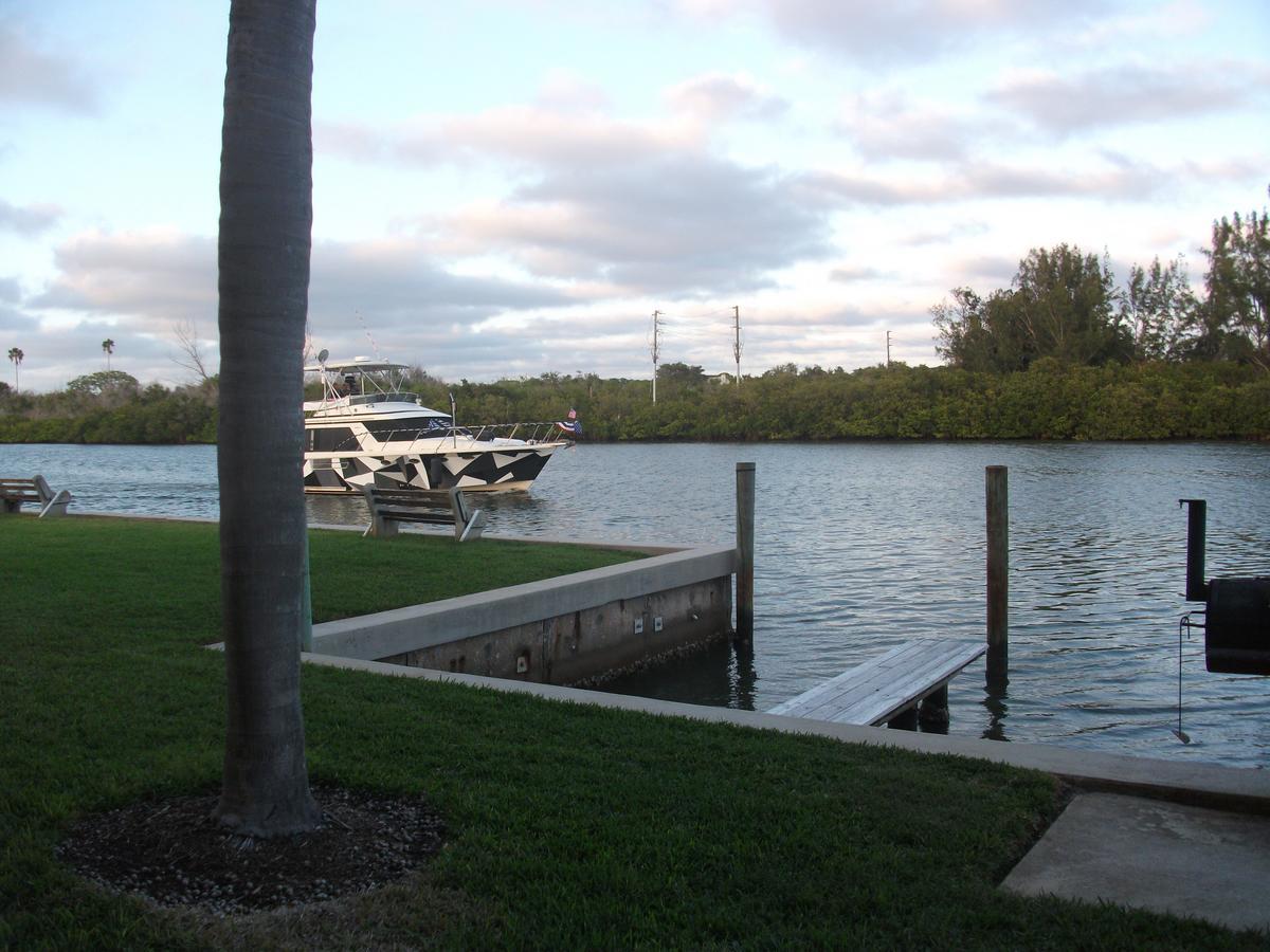 Belleview Gulf Condos Clearwater Beach Exterior photo